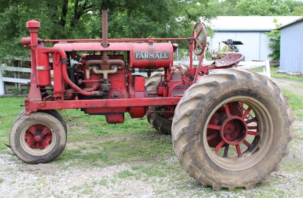 Farmall F-20 Equipment Image0