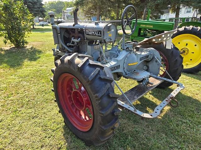 Image of Farmall F-20 equipment image 4