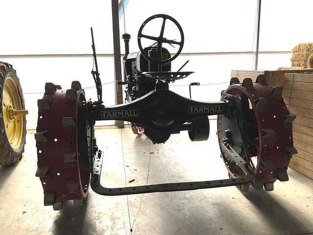 Image of Farmall Regular equipment image 3