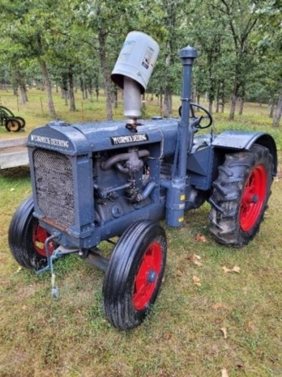 Main image McCormick-Deering W-30