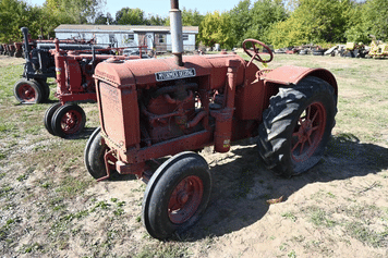 Main image McCormick-Deering W-30