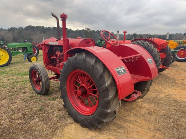 Image of McCormick-Deering W-30 equipment image 2