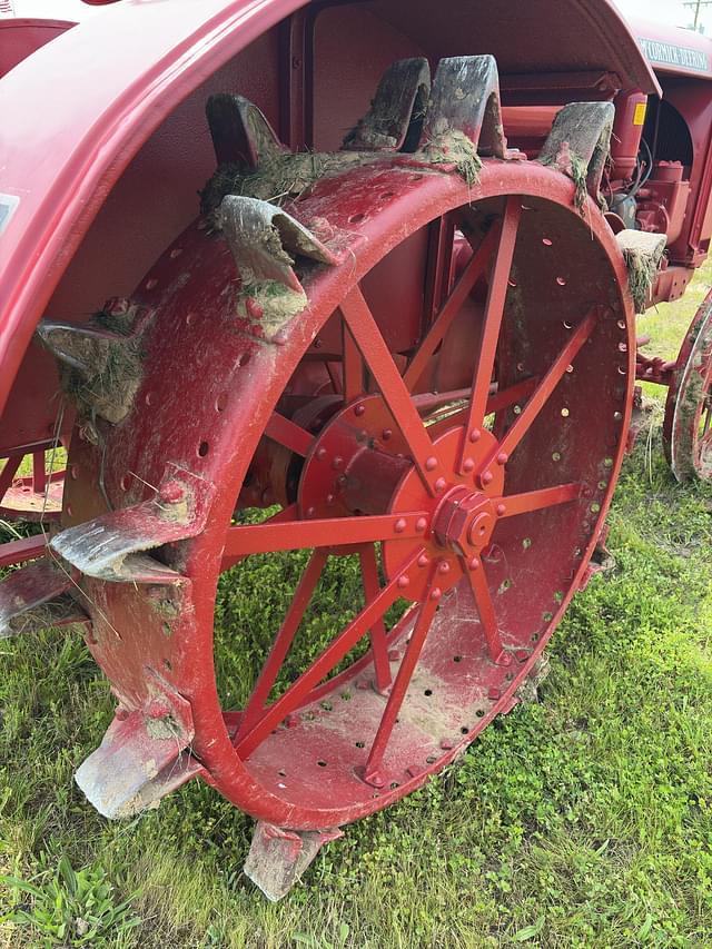 Image of McCormick-Deering W-30 equipment image 3