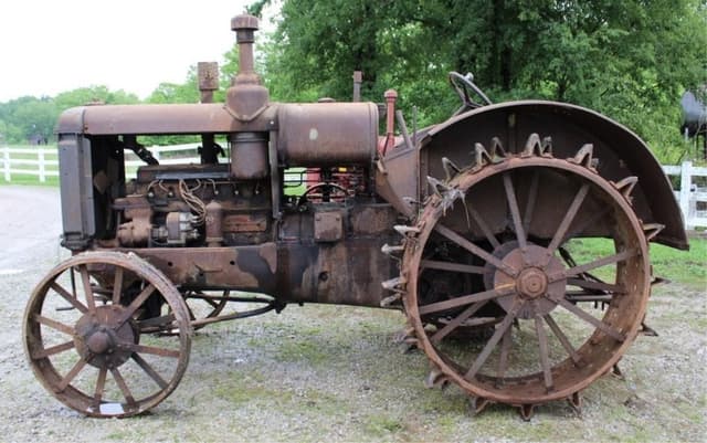 Image of McCormick-Deering WK-40 equipment image 4
