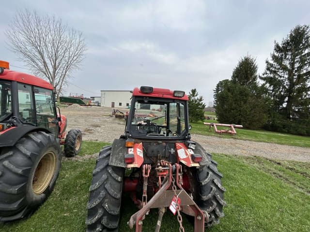 Image of McCormick Intl F100 equipment image 3