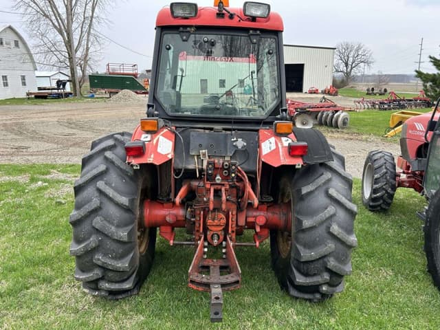 Image of McCormick Intl F100 equipment image 3