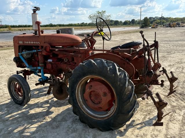 Image of Farmall 100 equipment image 4