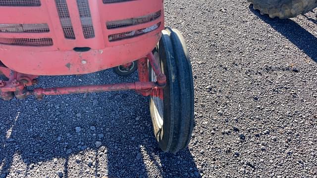 Image of Farmall 100 equipment image 4