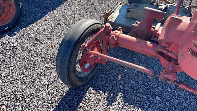 Image of Farmall 100 equipment image 3