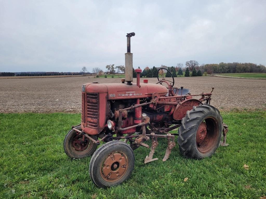 Main image Farmall 100