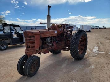 Main image Farmall 300
