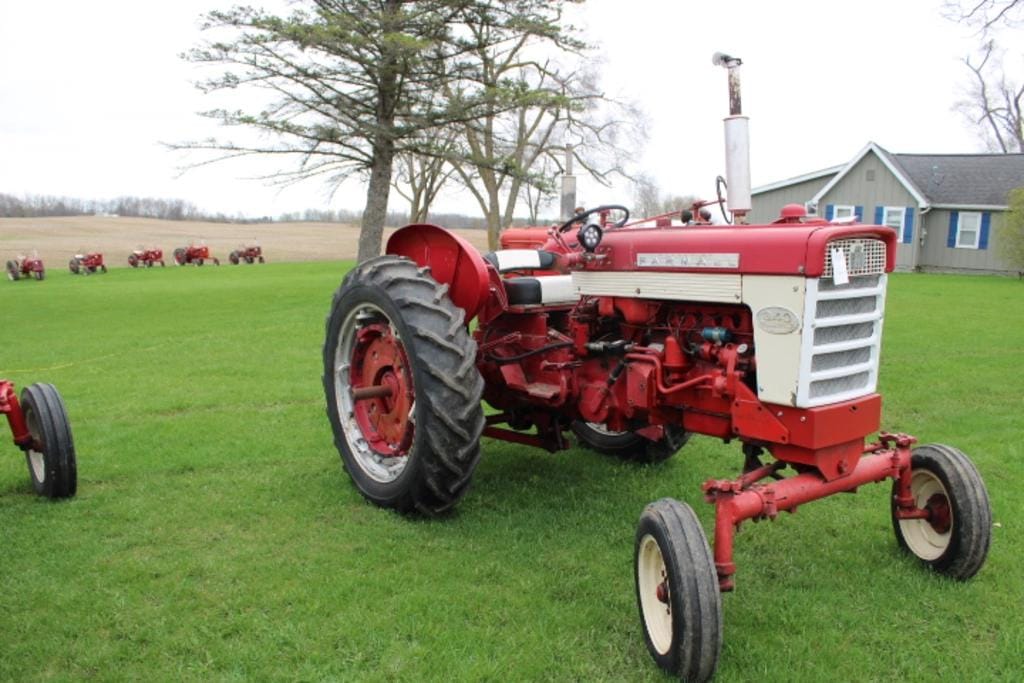 Main image Farmall 340