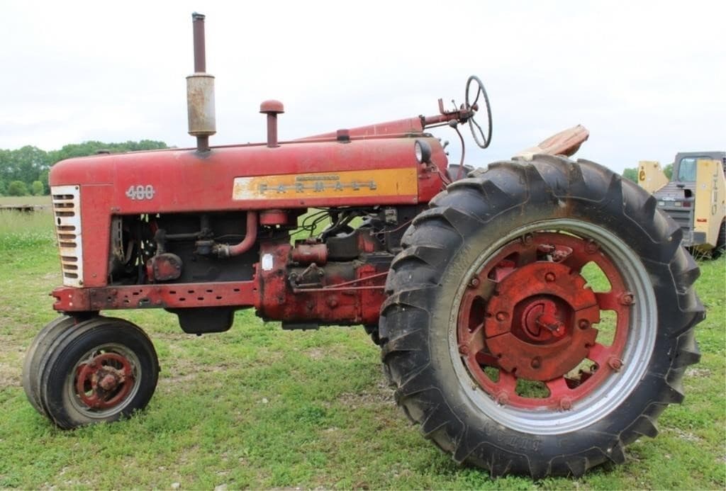 Image of Farmall 400 Primary image
