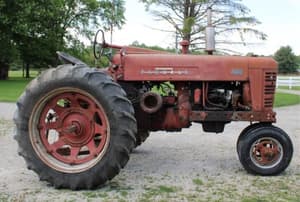 Farmall 400 Image
