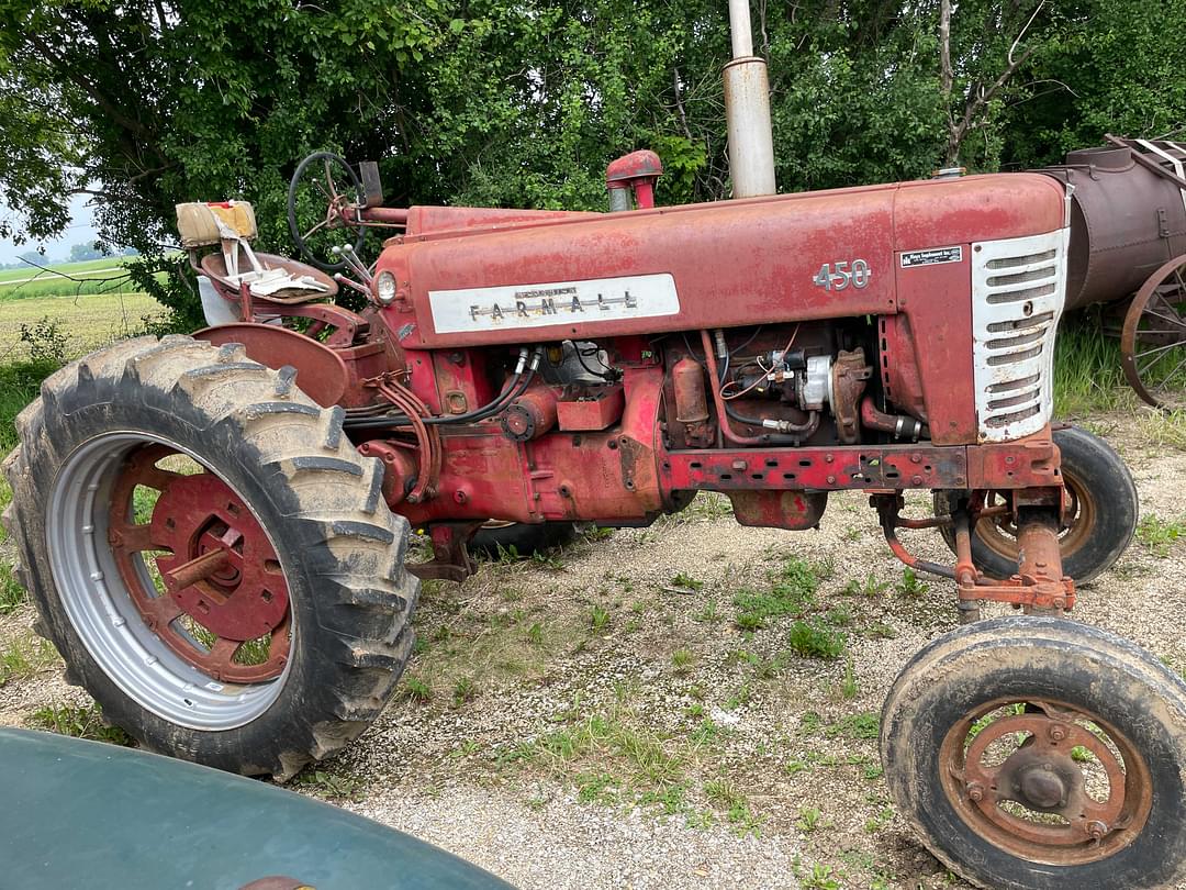 Image of Farmall 450 Primary image