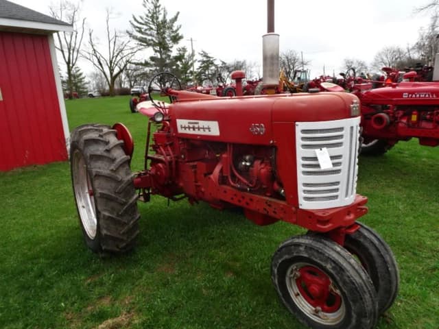 Image of Farmall 450 equipment image 1