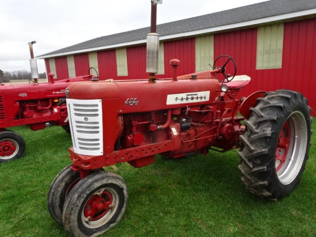 Image of Farmall 450 Primary image