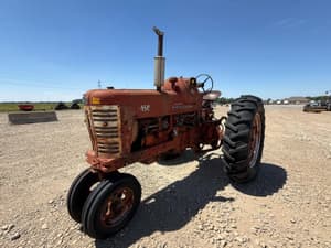 Farmall 450 Image