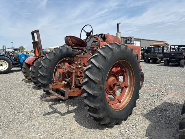 Image of Farmall 450 equipment image 3