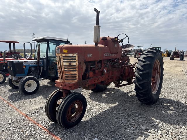 Image of Farmall 450 equipment image 1