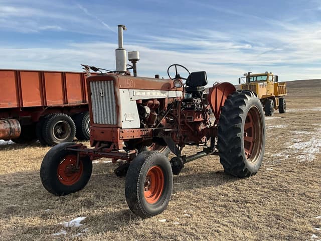 Image of Farmall 504 equipment image 1