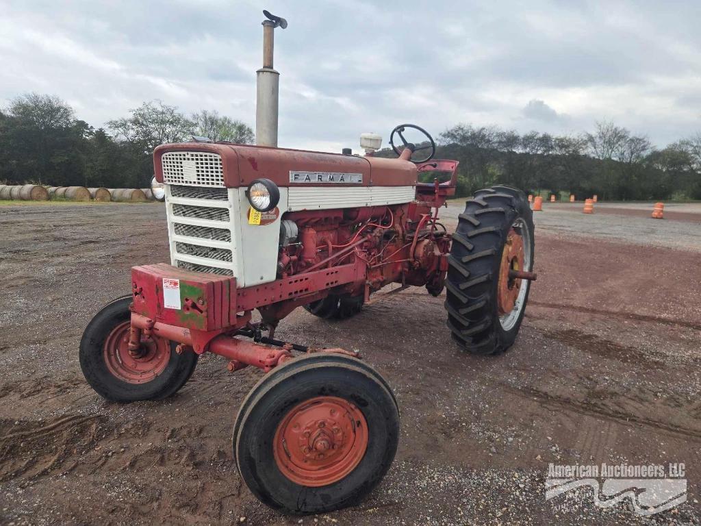 Image of Farmall 560  Primary image