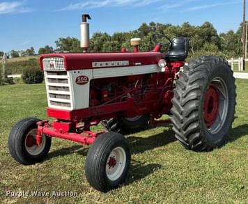 Main image Farmall 560