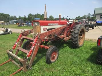 Main image Farmall 560