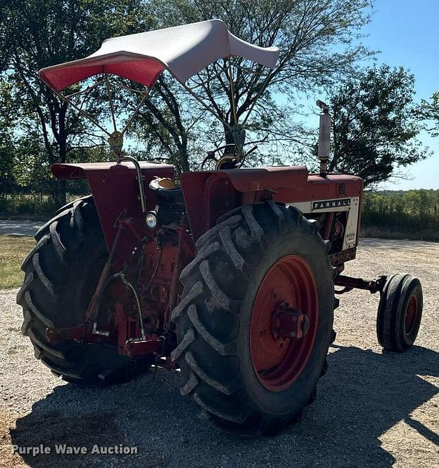 Image of Farmall 656 equipment image 4