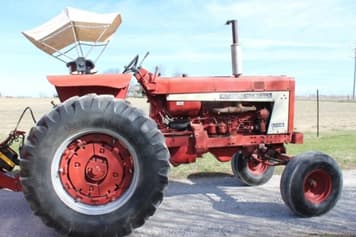 Main image Farmall 806