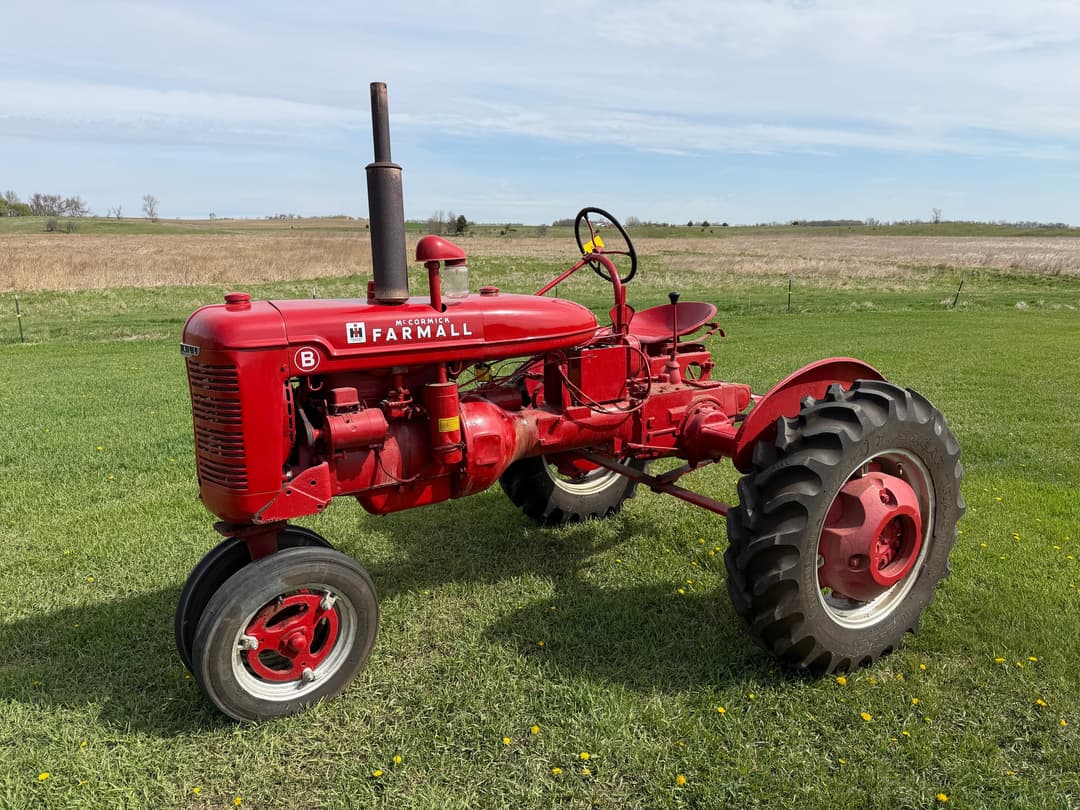 Image of Farmall B Primary image