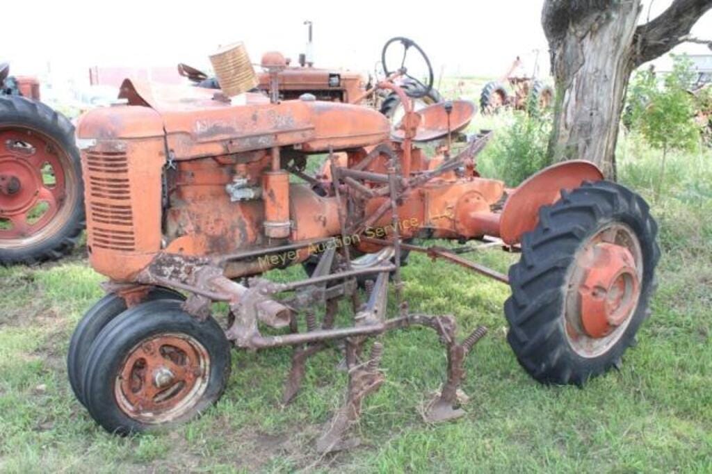 Main image Farmall B