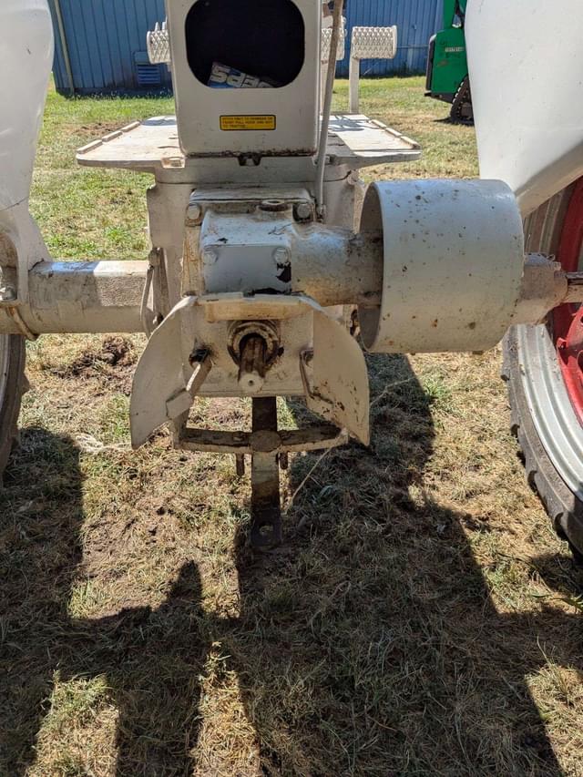 Image of Farmall C equipment image 3