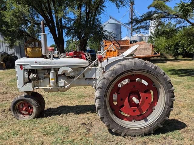 Image of Farmall C equipment image 1