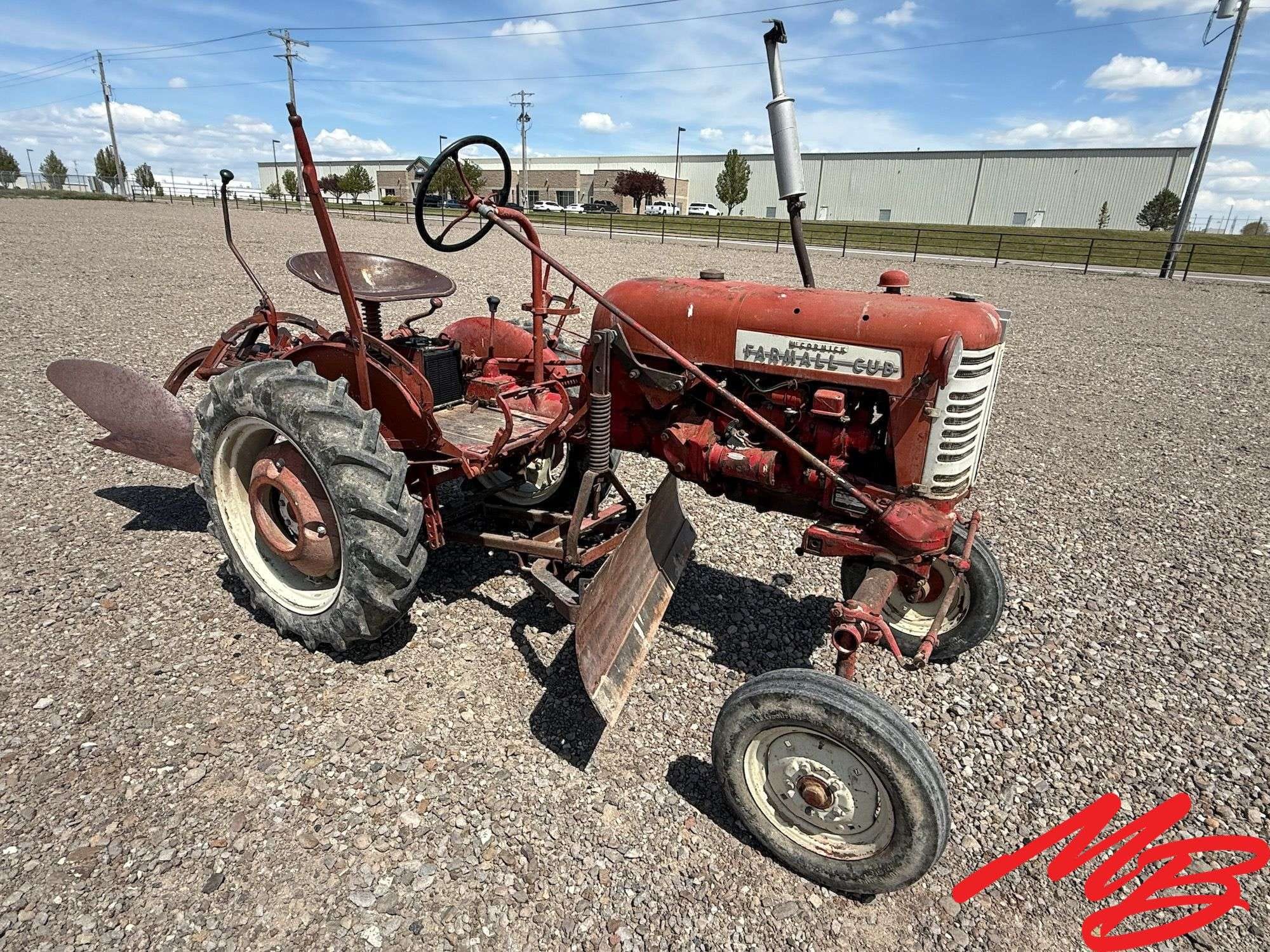 Farmall Cub Equipment Image0