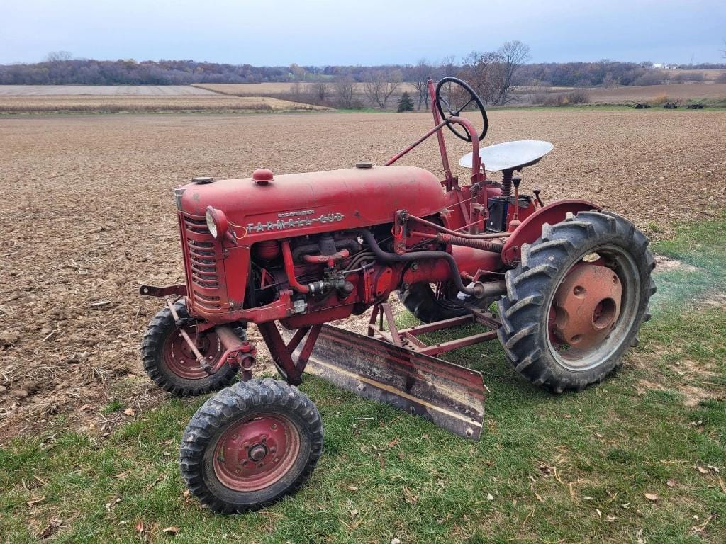 Main image Farmall Cub