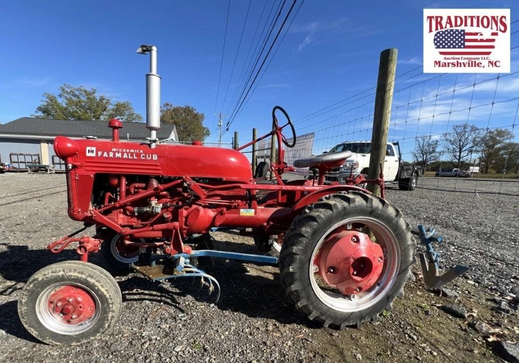 Main image Farmall Cub