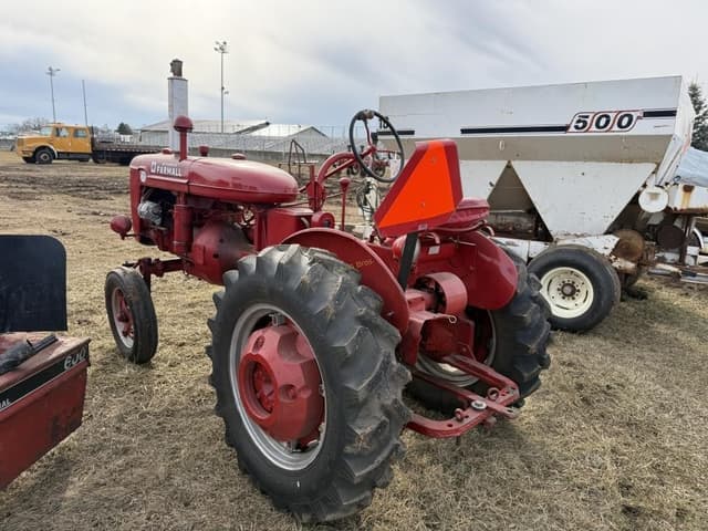 Image of Farmall A equipment image 3