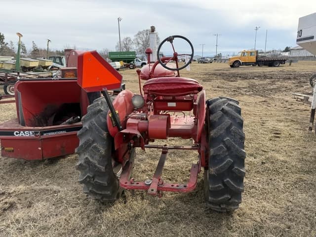 Image of Farmall A equipment image 2