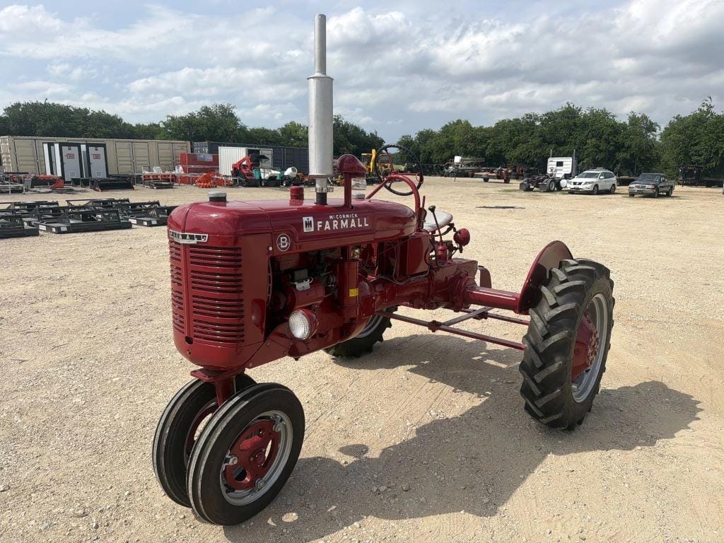 Farmall B Equipment Image0