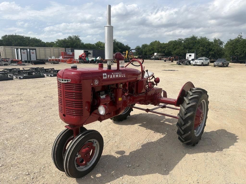 Image of Farmall B Primary image