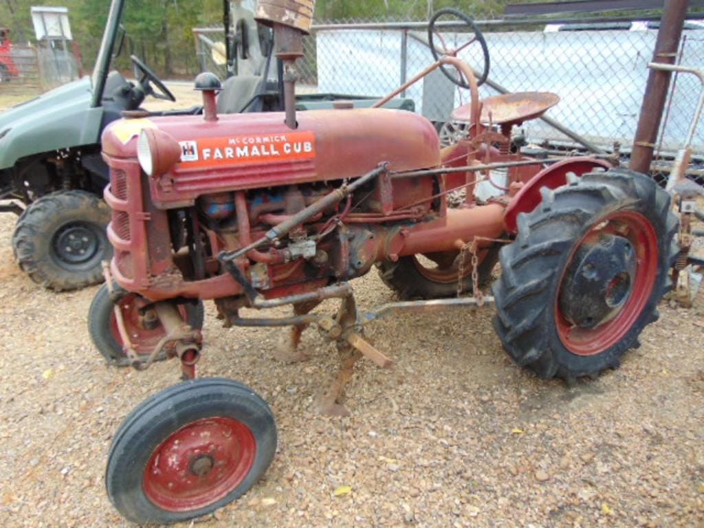 Main image Farmall Cub