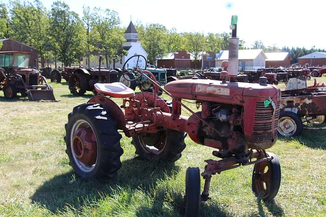 Image of Farmall A equipment image 3