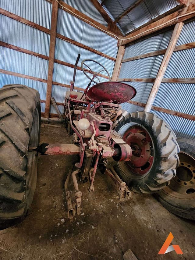 Image of Farmall FC equipment image 4