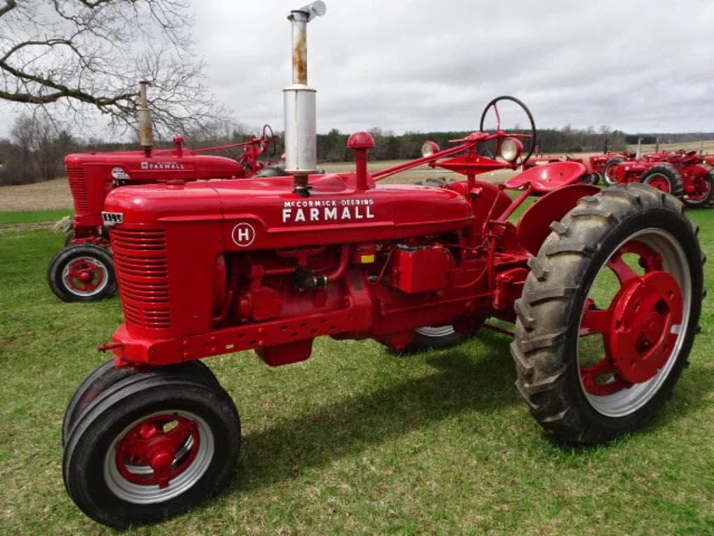 Image of Farmall H Primary image