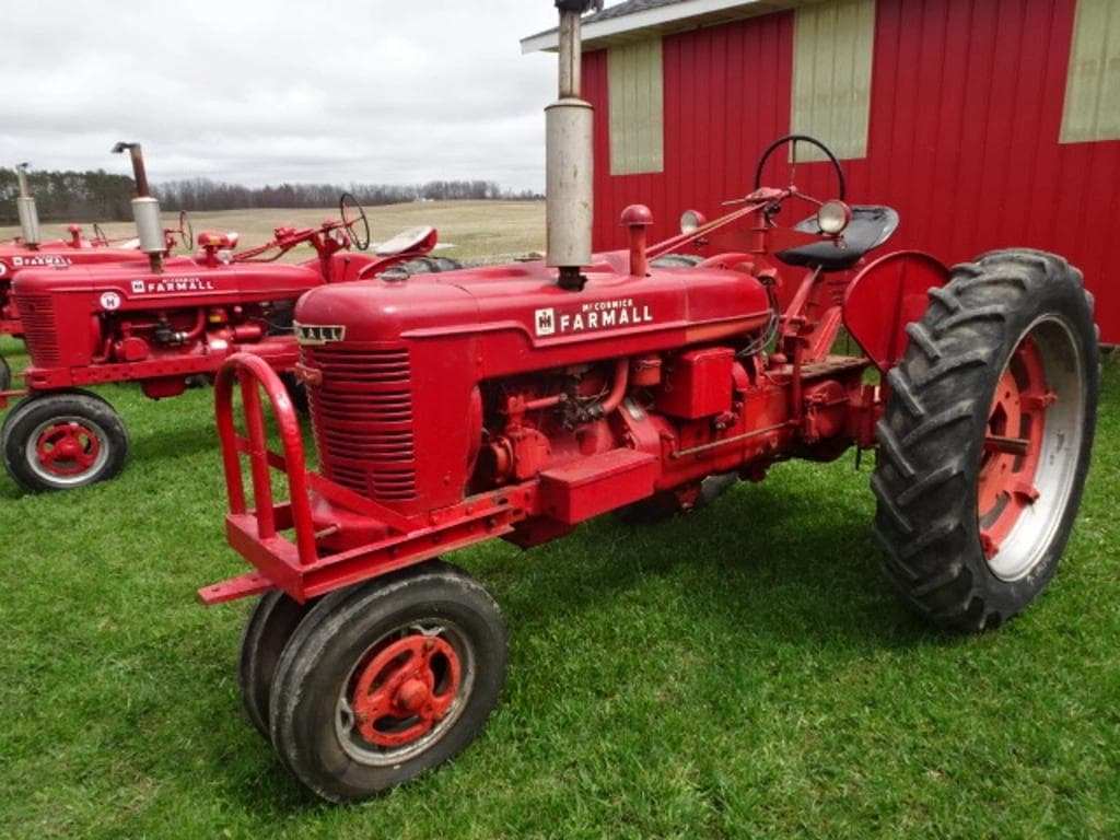 Image of Farmall H Primary image