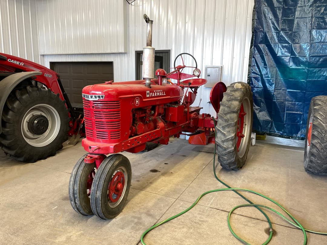 Image of Farmall H Primary image