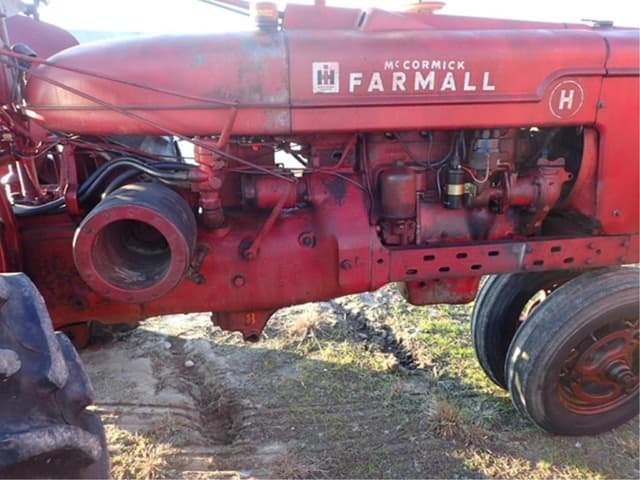 Image of Farmall H equipment image 4