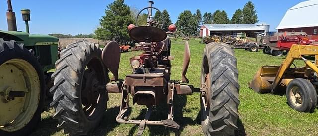 Image of Farmall M equipment image 4
