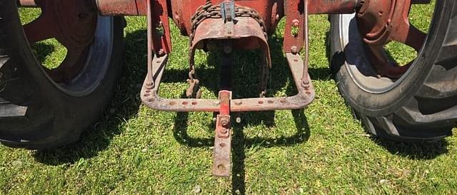 Image of Farmall M equipment image 4